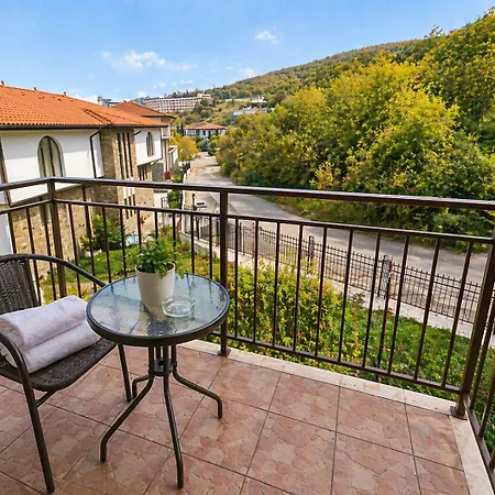 Messambria Premium With Sea Or Mountain View Apartament *